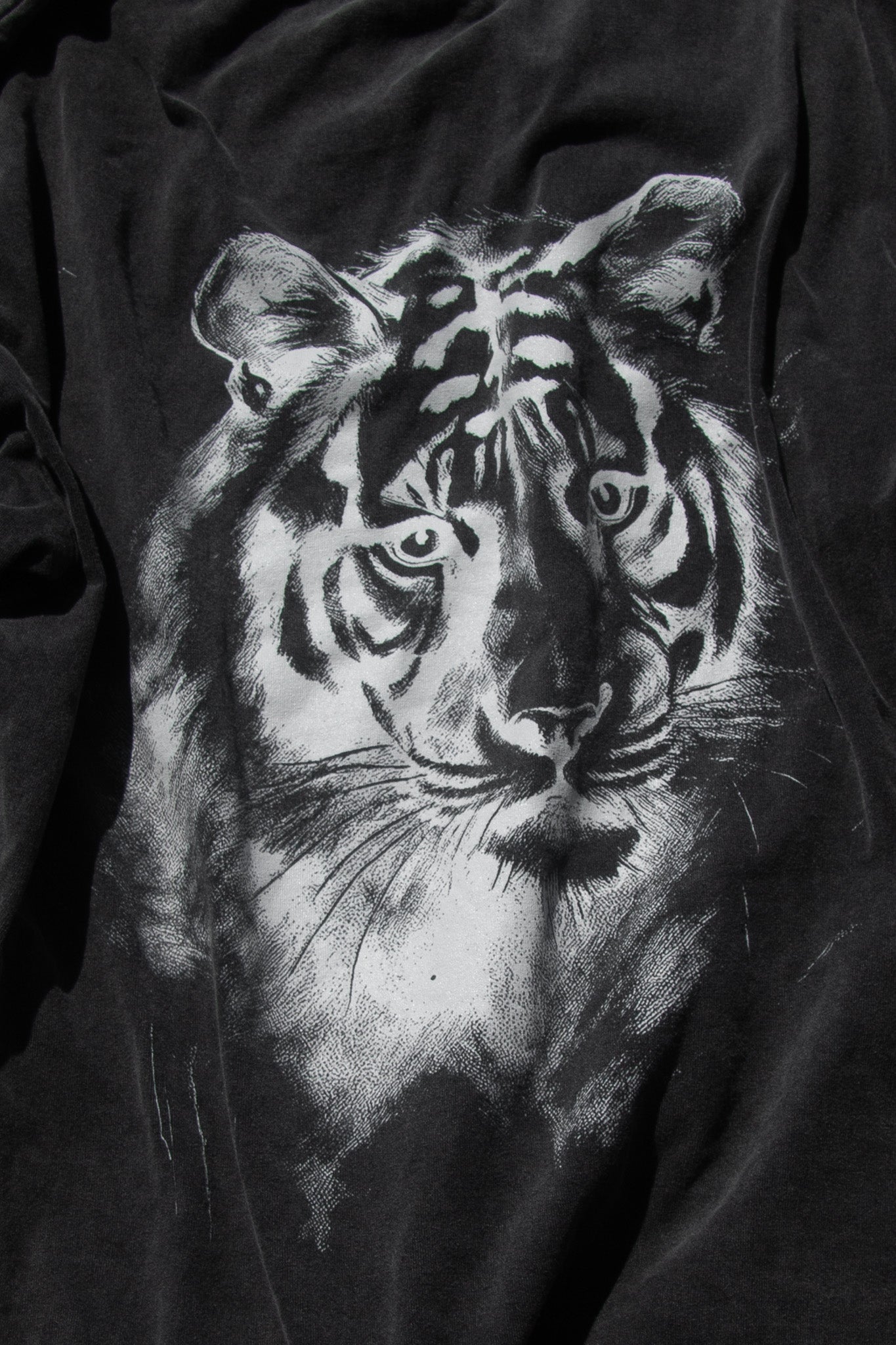 AUTHORITY BRUTE TEE (BLACK)