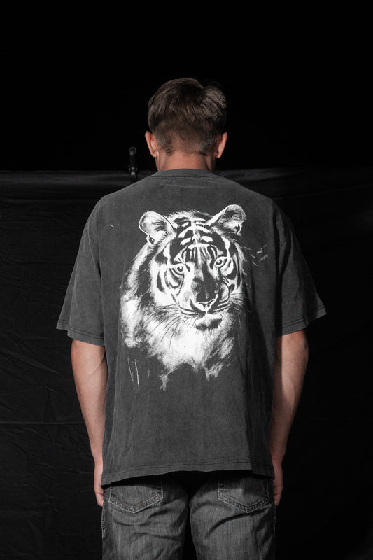 AUTHORITY BRUTE TEE (BLACK)